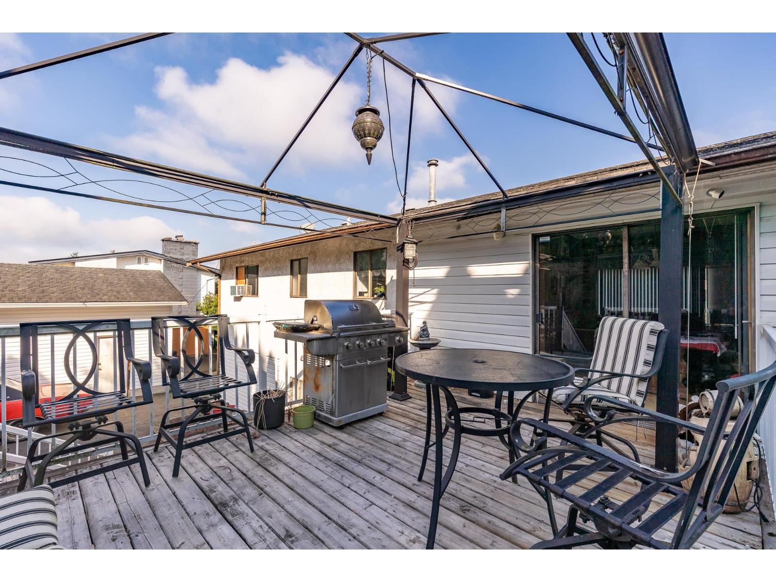 46494 ELLIOTT AVENUE, Fairfield Island, Chilliwack