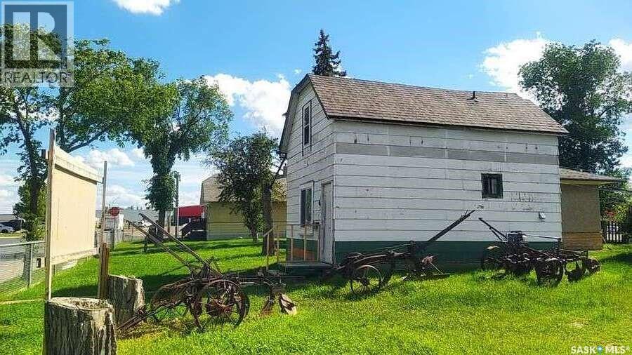 460 McIntyre STREET — photo 8