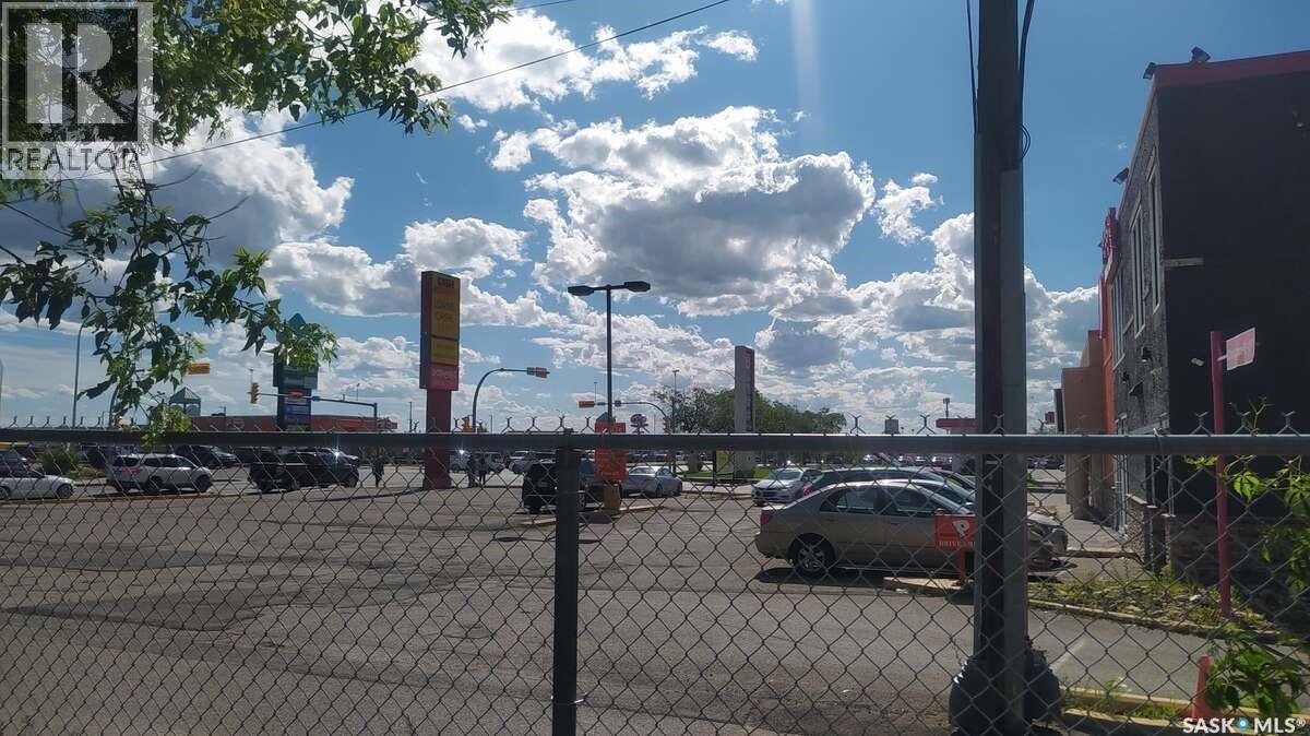 460 McIntyre STREET — photo 13