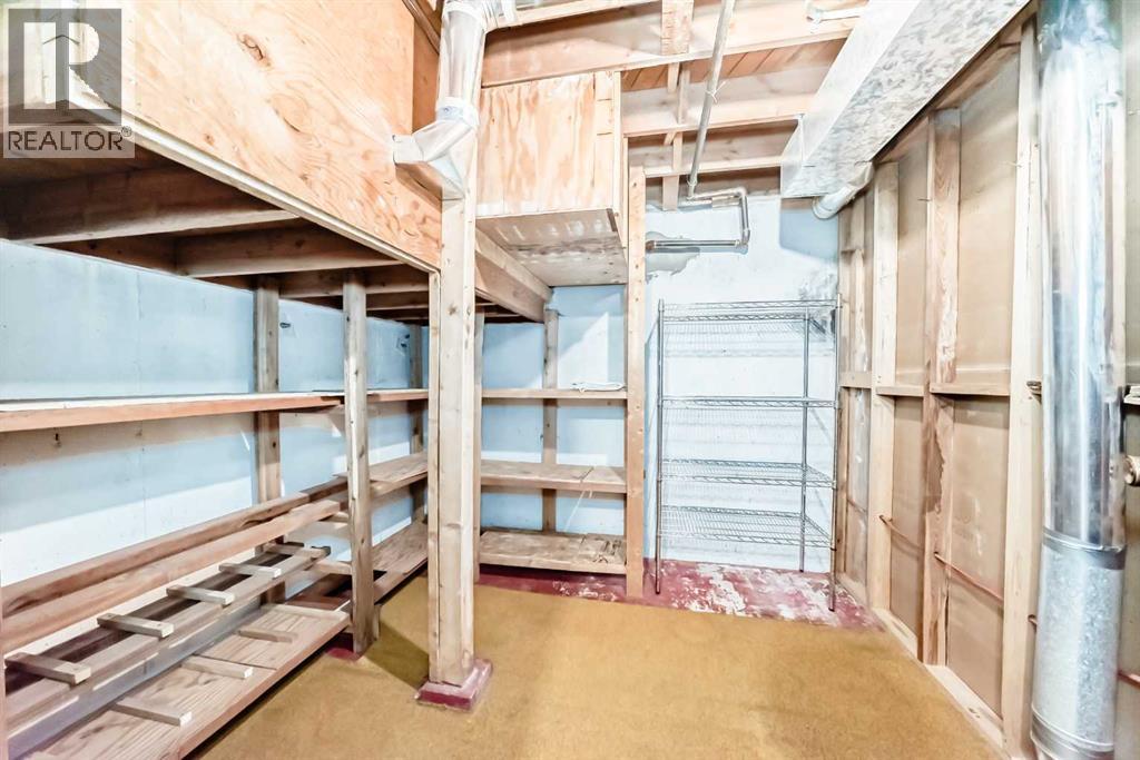 Single Family House 4 Level for Sale in  Dalmeny Hill NW Dalhousie Calgary 