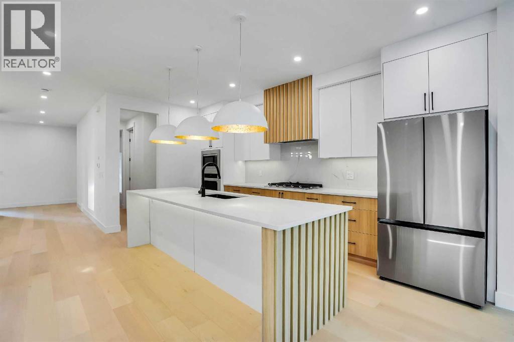 Single Family House for Sale in   Avenue Winston Heights/Mountview Calgary 