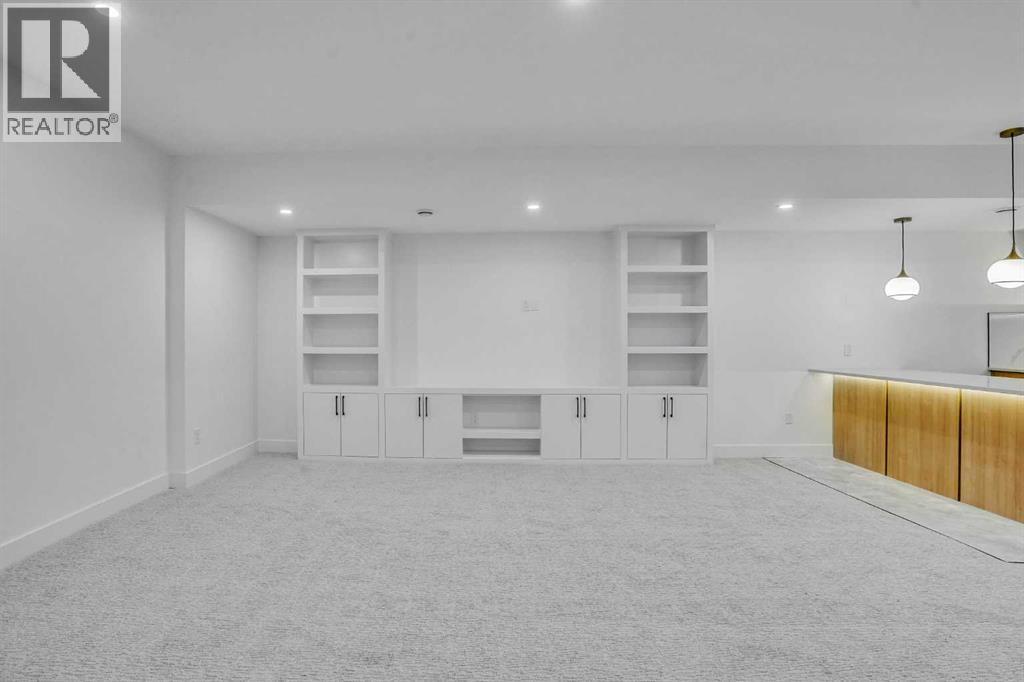 Single Family House for Sale in   Avenue Winston Heights/Mountview Calgary 