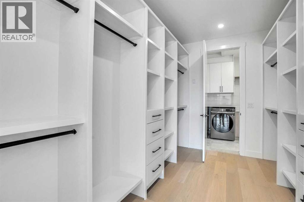 Single Family House for Sale in   Avenue Winston Heights/Mountview Calgary 