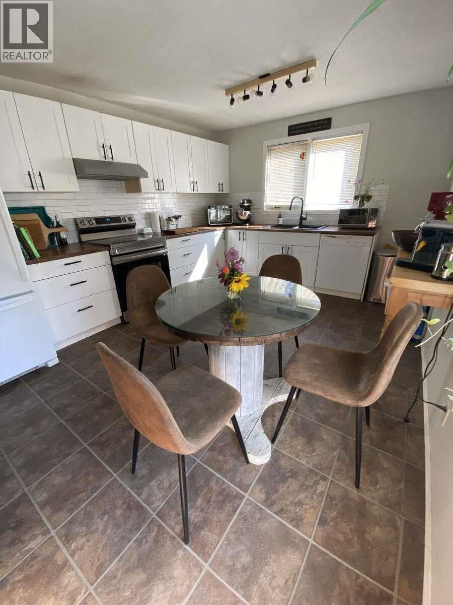 1155 14TH AVENUE, Valemount