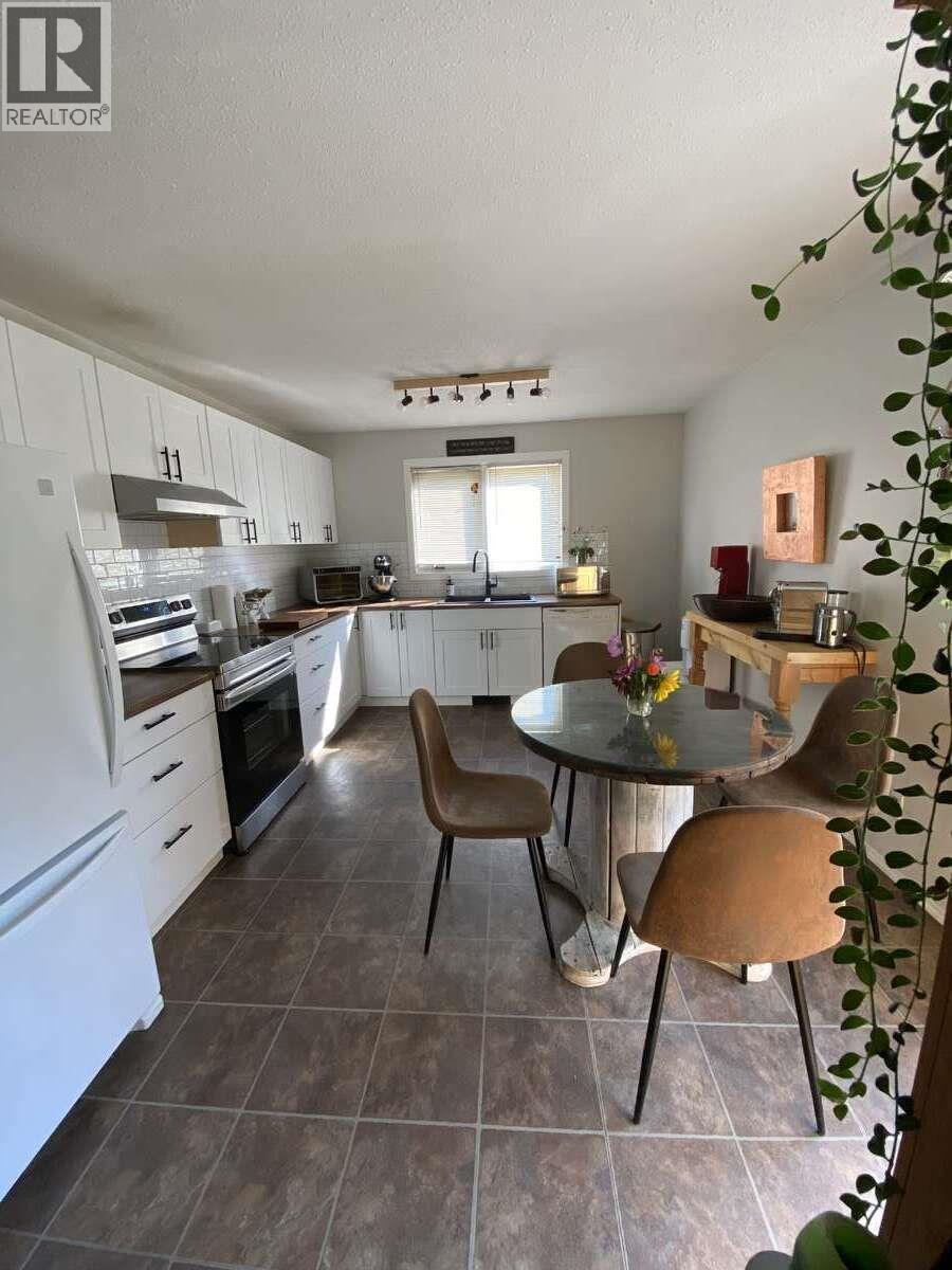 1155 14TH AVENUE, Valemount