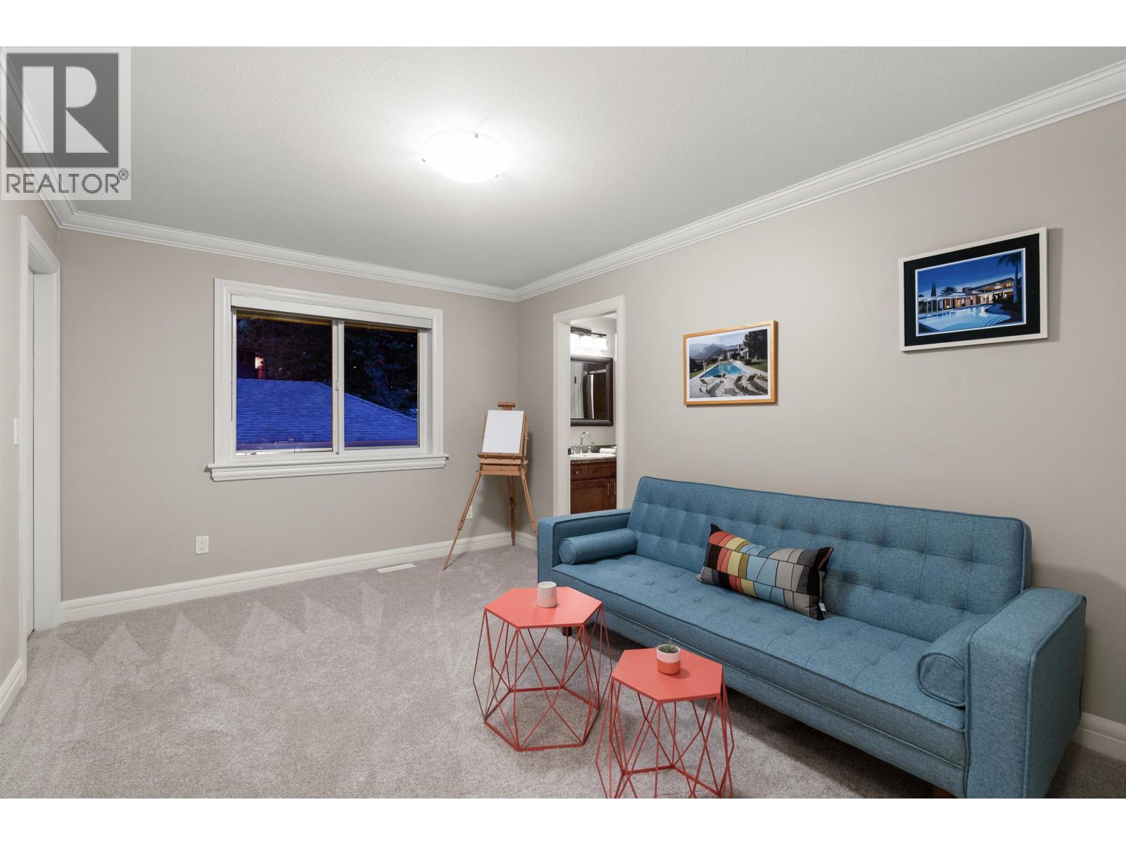 452 TEMPE CRESCENT, North Vancouver