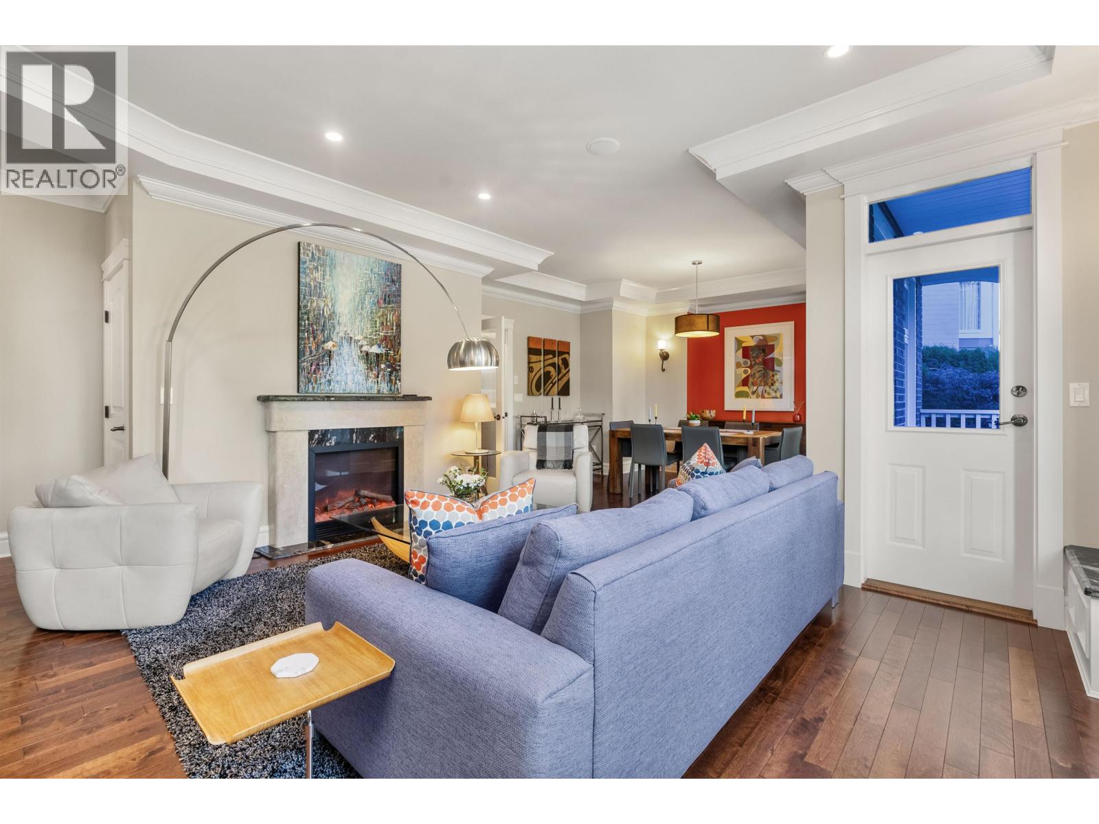 452 TEMPE CRESCENT, North Vancouver