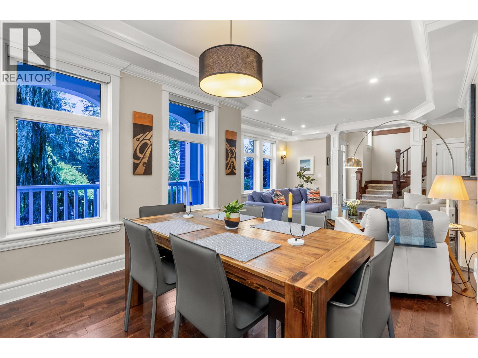 452 TEMPE CRESCENT, North Vancouver