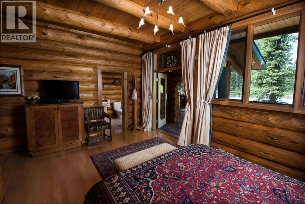 104 White Avenue, Bragg Creek