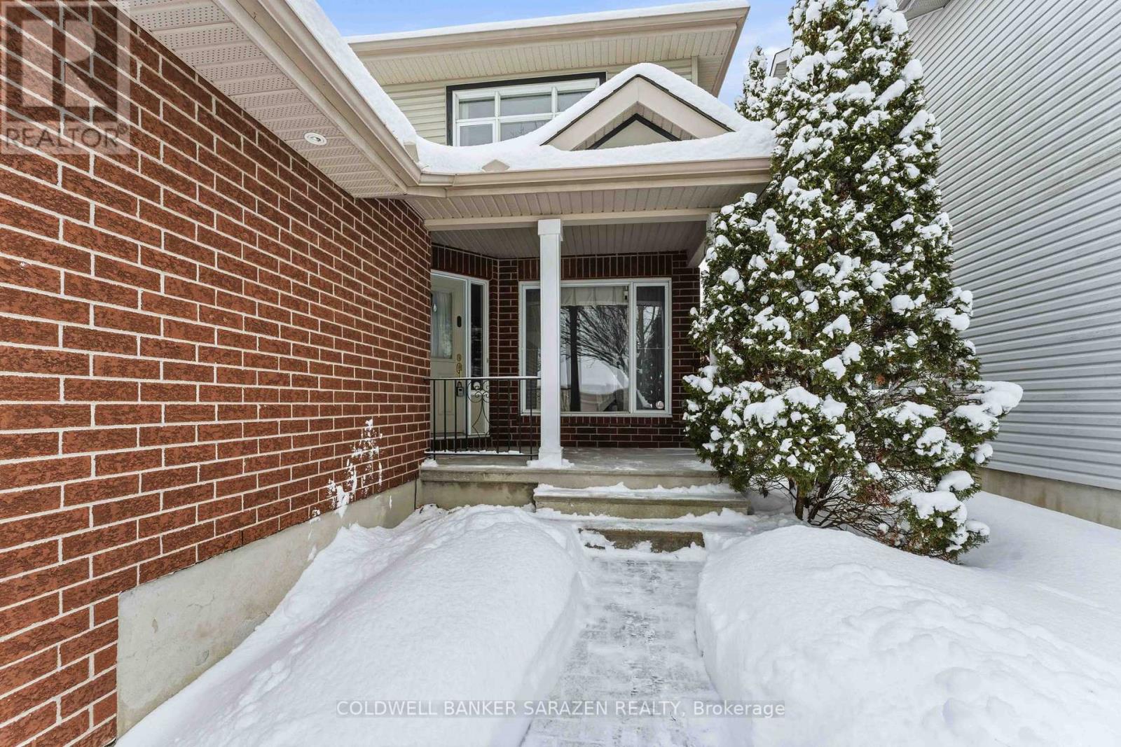 81 KIMBERWICK CRESCENT - 2