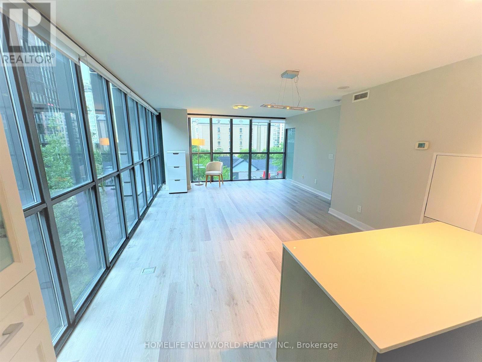 Listing photo of 503 - 110 CHARLES STREET E