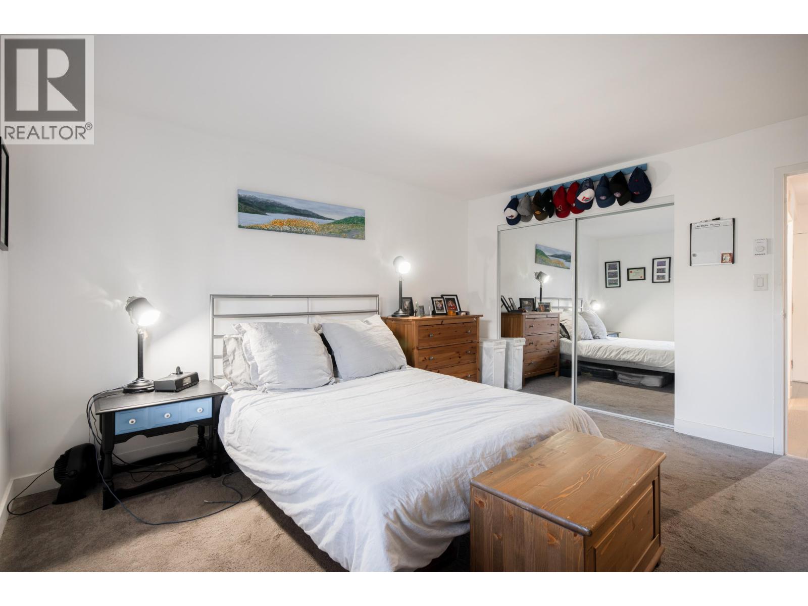 215 251 W 4TH STREET, North Vancouver