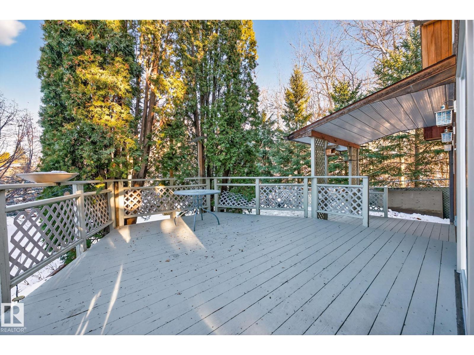 700 LAKESIDE DR, Rural Parkland County