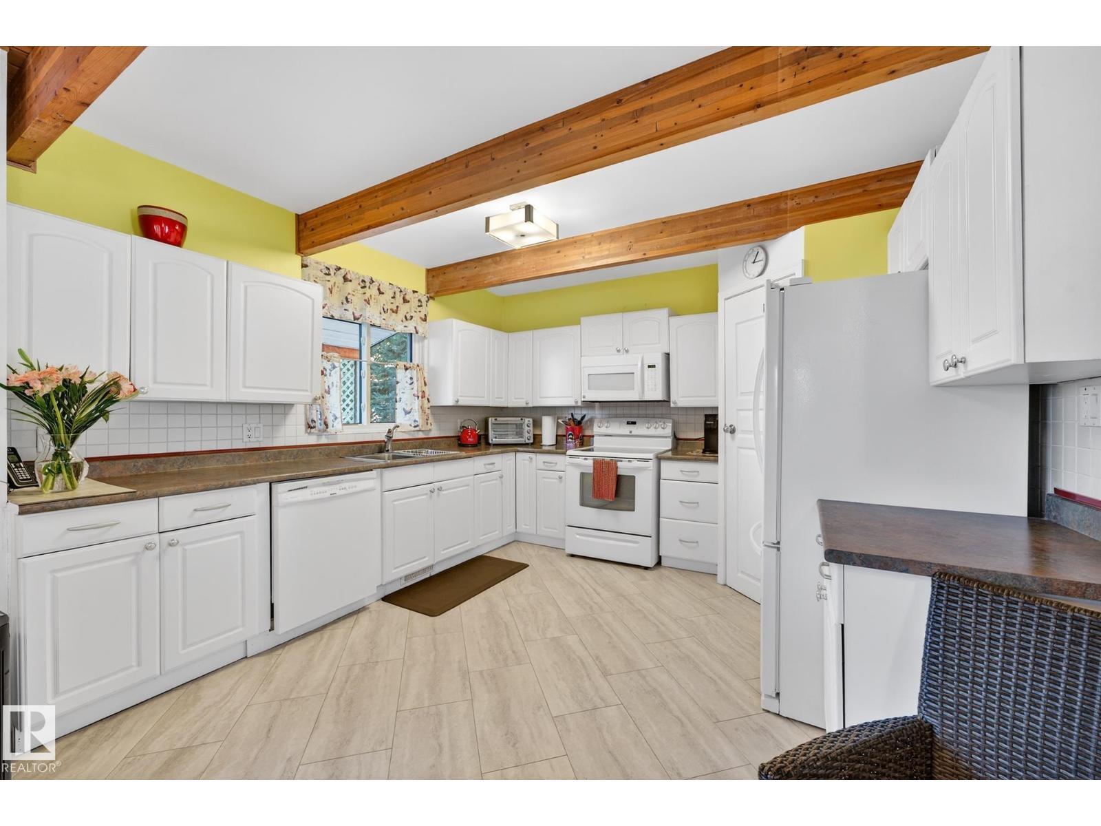 700 LAKESIDE DR, Rural Parkland County