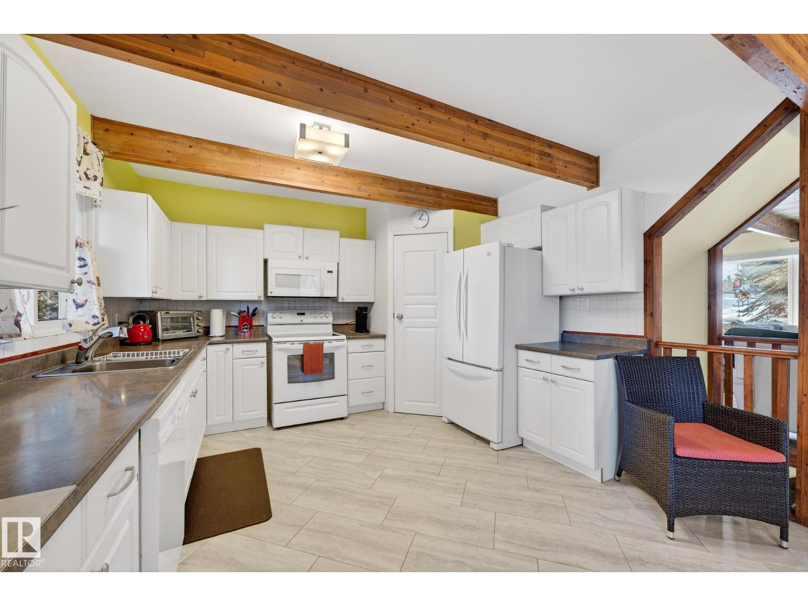 700 LAKESIDE DR, Rural Parkland County