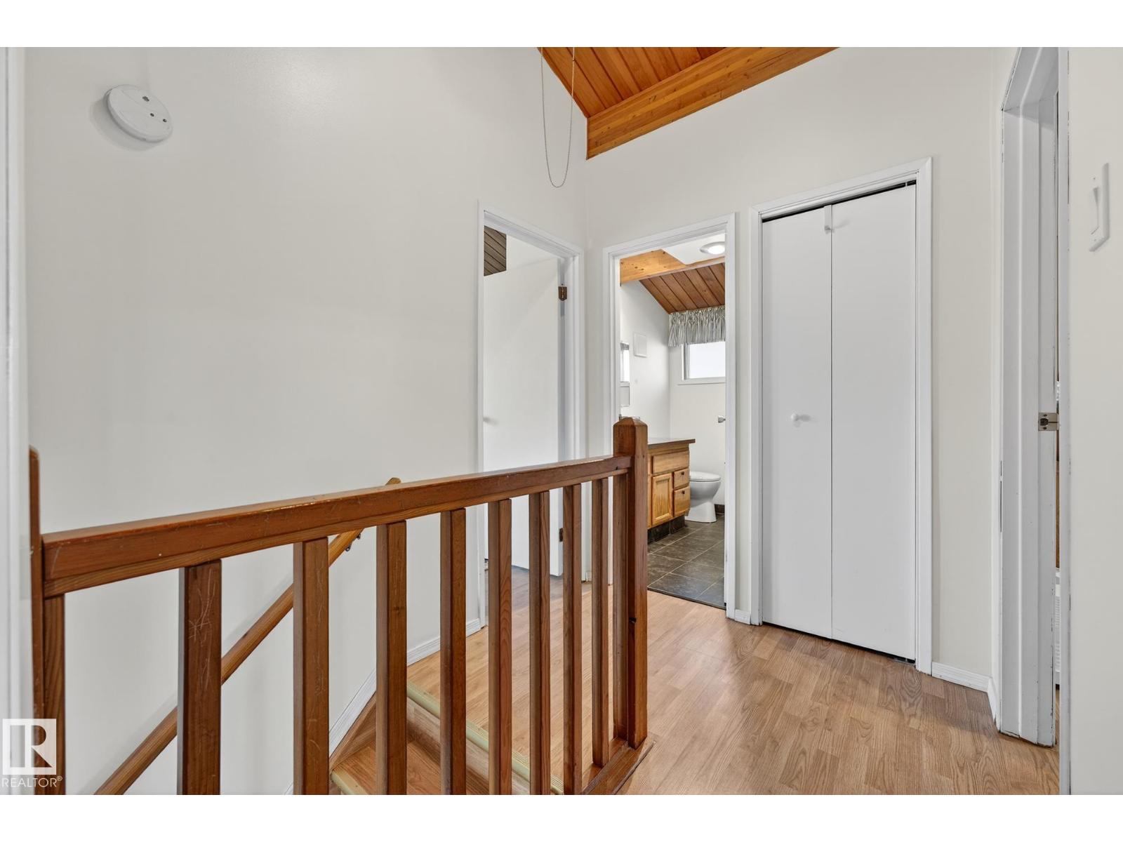 700 LAKESIDE DR, Rural Parkland County