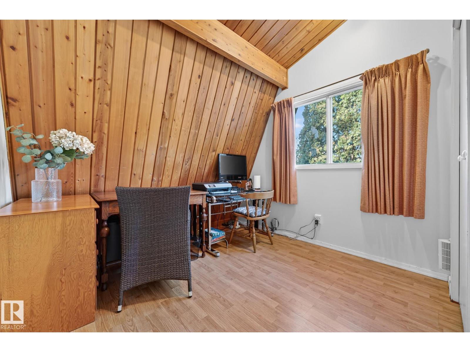 700 LAKESIDE DR, Rural Parkland County