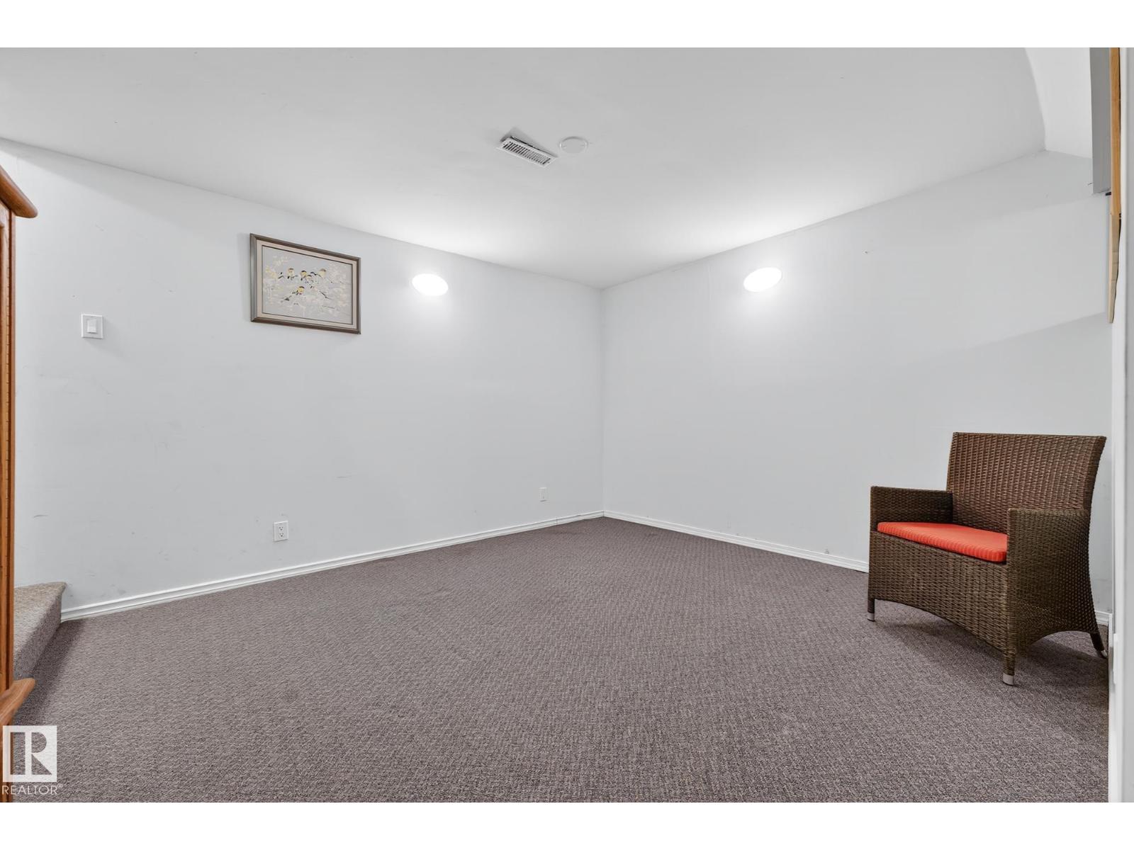 700 LAKESIDE DR, Rural Parkland County