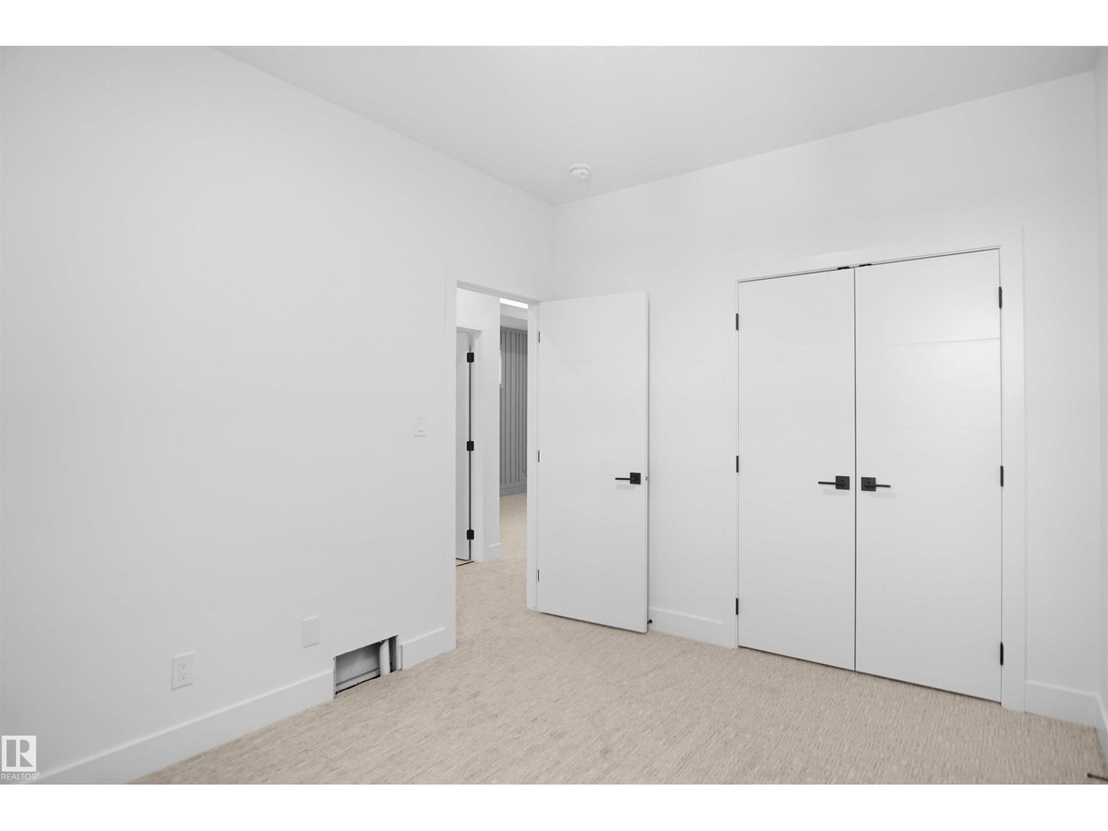 
          16816 47 Street NW
            <br/>
            <span>Edmonton</span>
            , 
            <span>AB</span>
             <span>T5Y4J5</span>
         - Photo 31