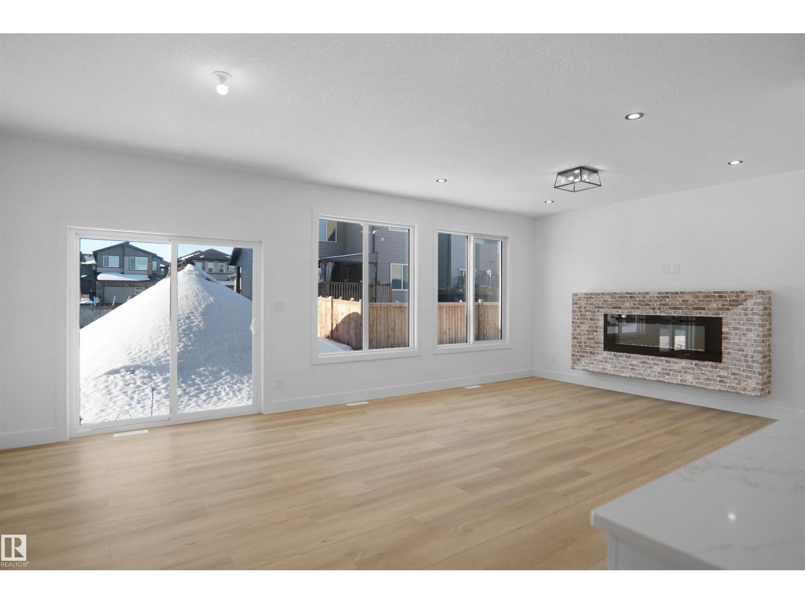 
          16816 47 Street NW
            <br/>
            <span>Edmonton</span>
            , 
            <span>AB</span>
             <span>T5Y4J5</span>
         - Photo 19