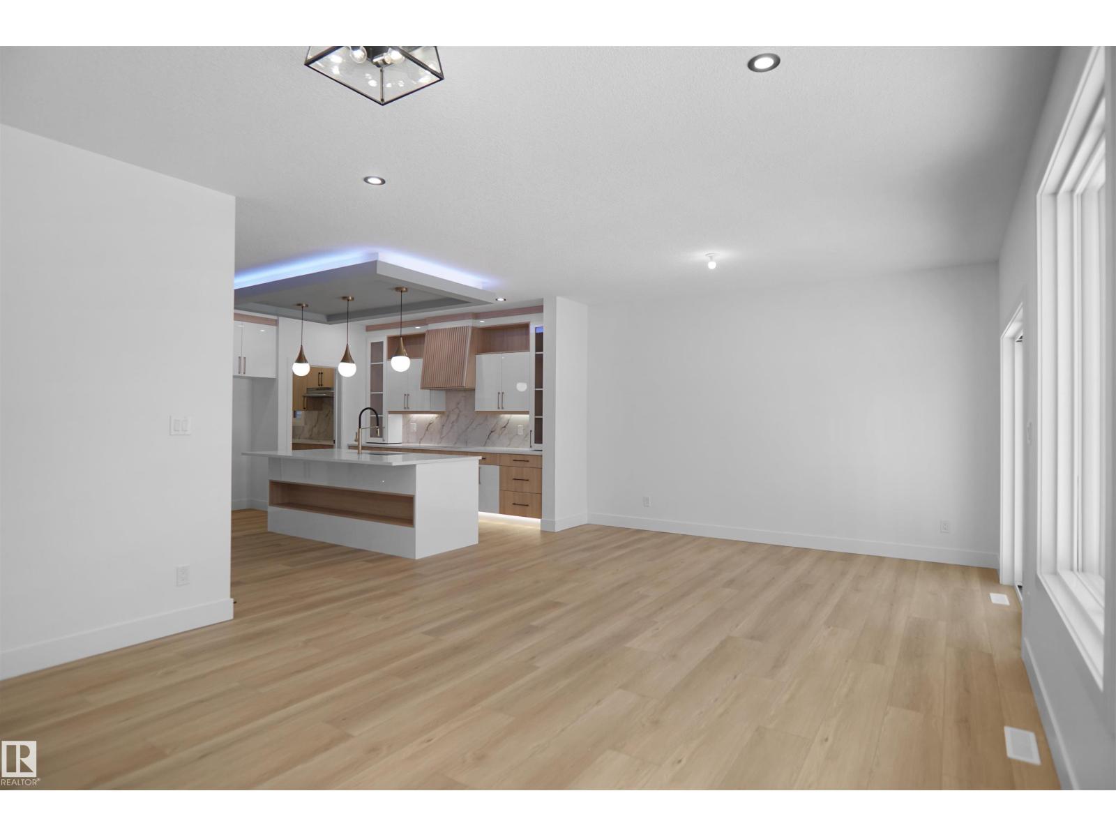 
          16816 47 Street NW
            <br/>
            <span>Edmonton</span>
            , 
            <span>AB</span>
             <span>T5Y4J5</span>
         - Photo 21