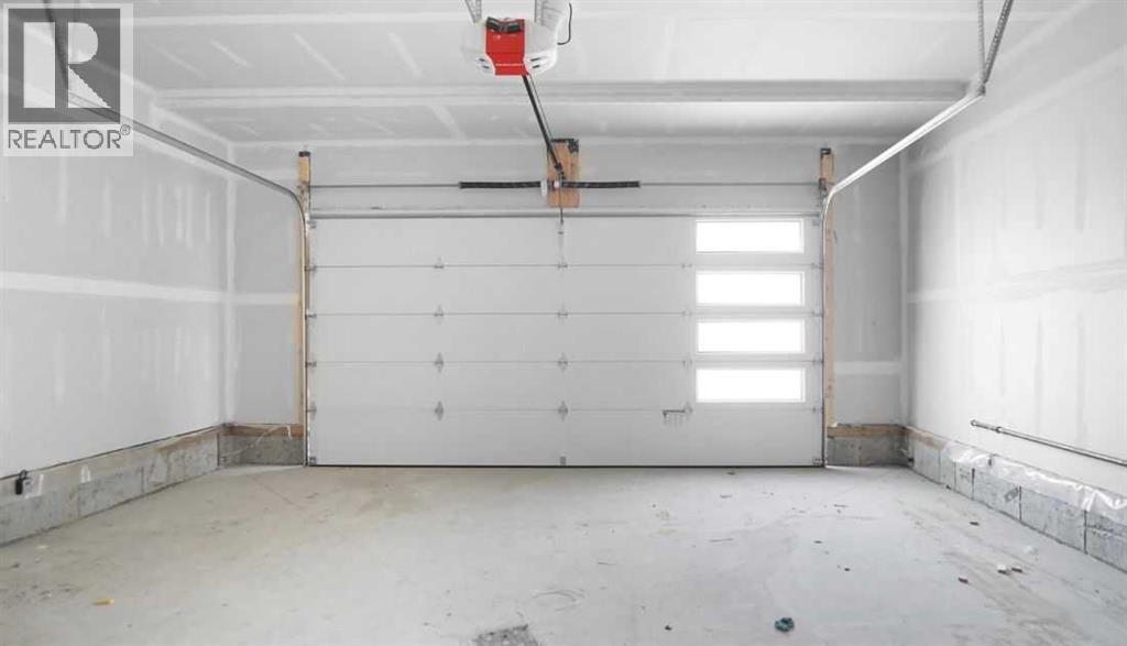 Single Family House for Sale in  Everson Close Evergreen Red Deer 