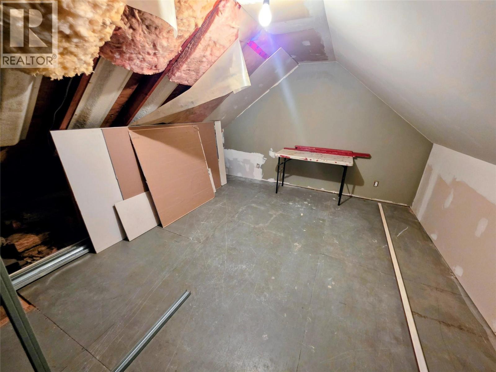 363 Rossland Avenue, Trail