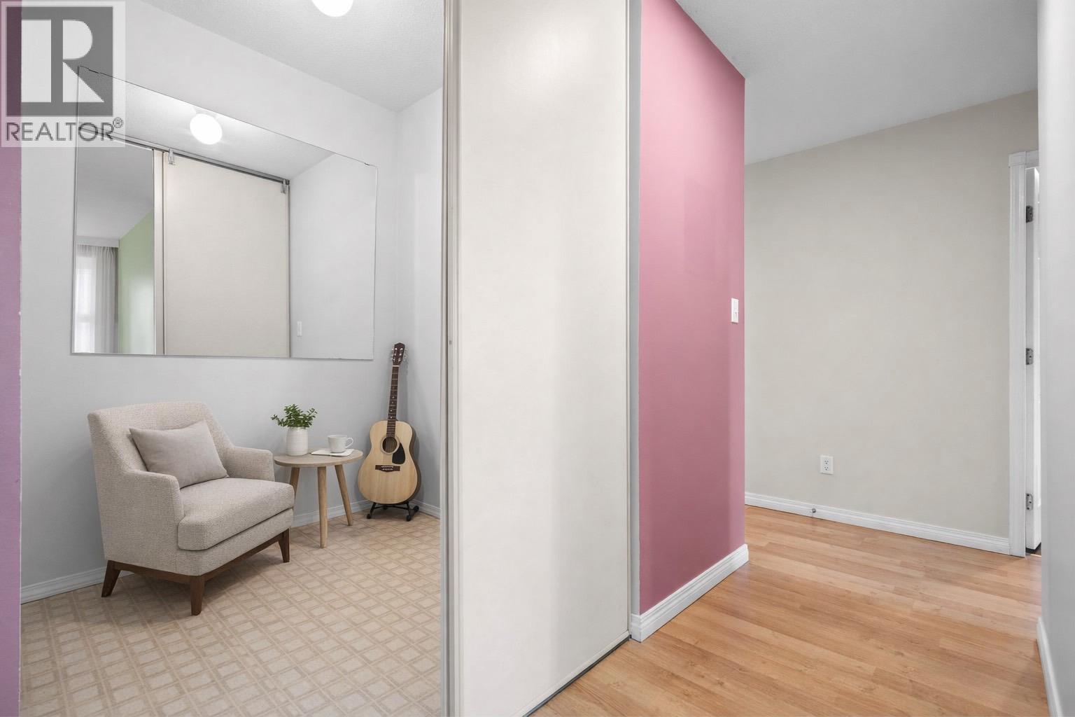 #310 575 Sutherland Avenue - 14