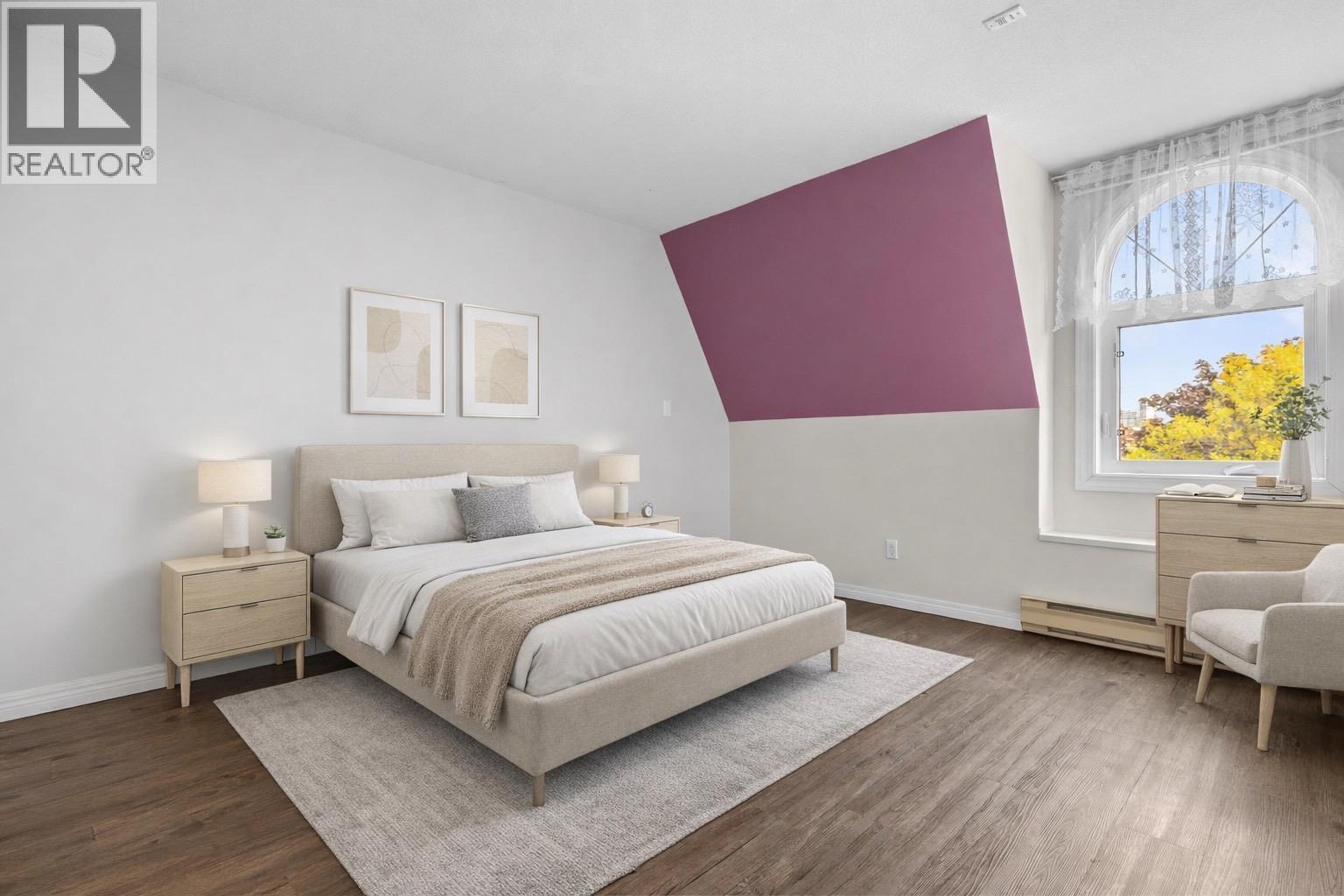 #310 575 Sutherland Avenue - 16