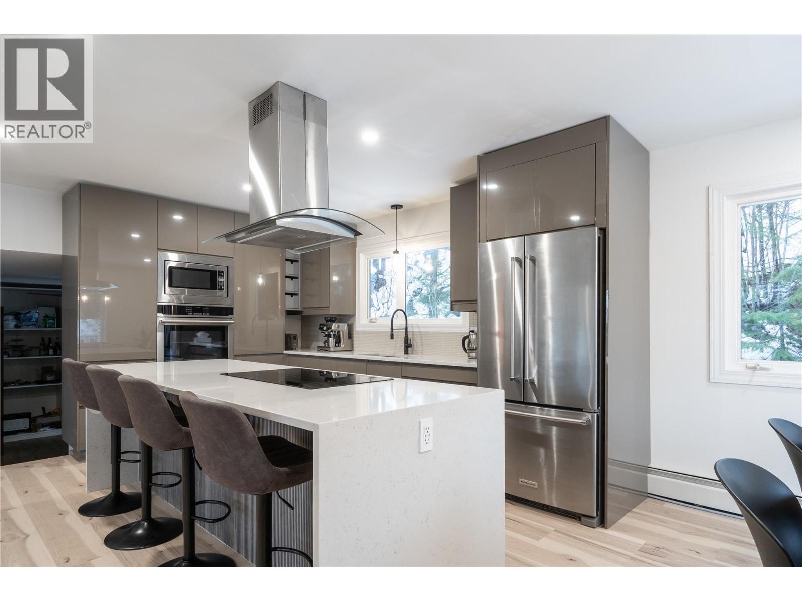 488 Alpine Lane, Revelstoke