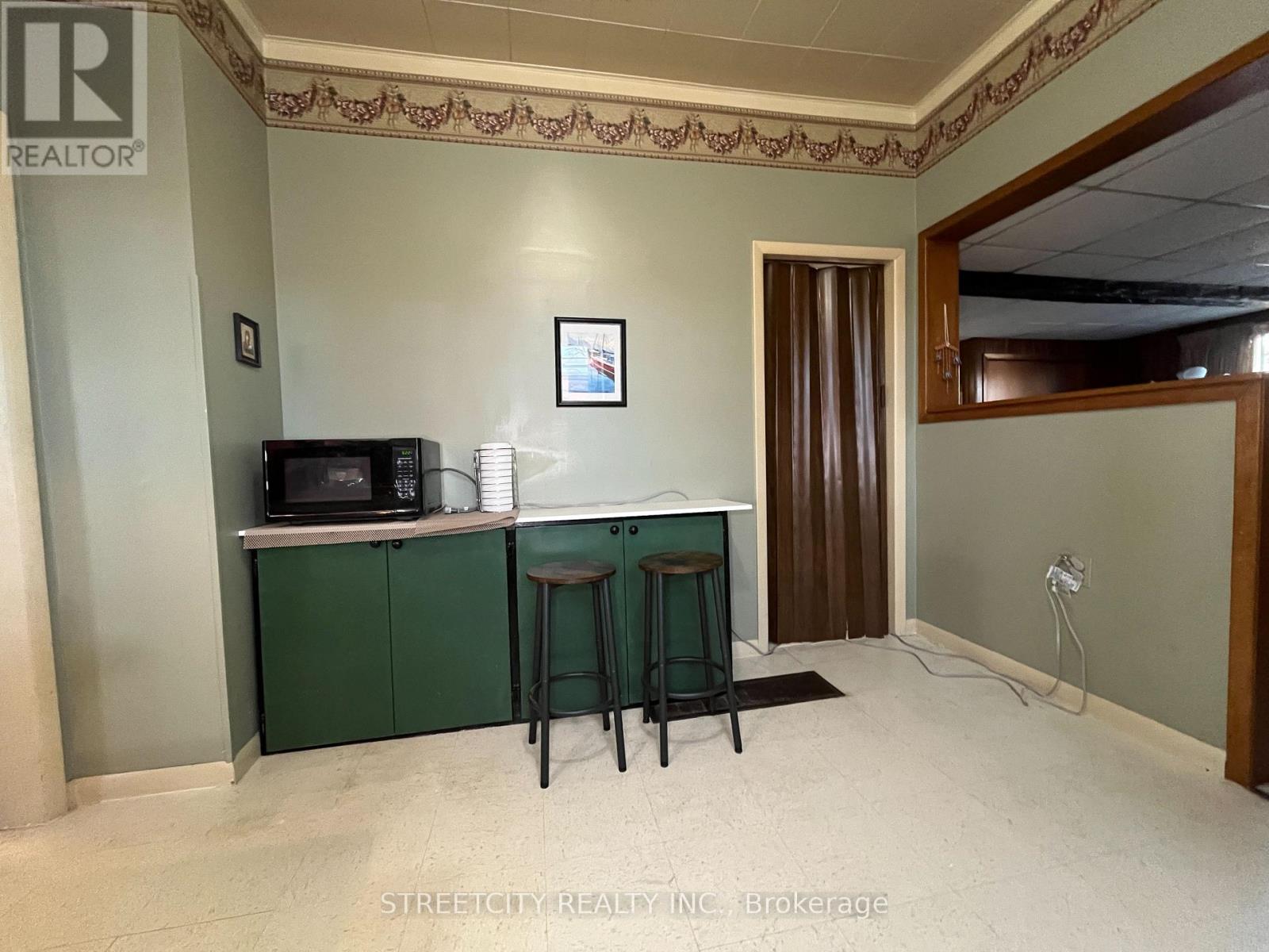 305 ST CLAIR STREET - Photo 5 of 22, Chatham-Kent, Ontario