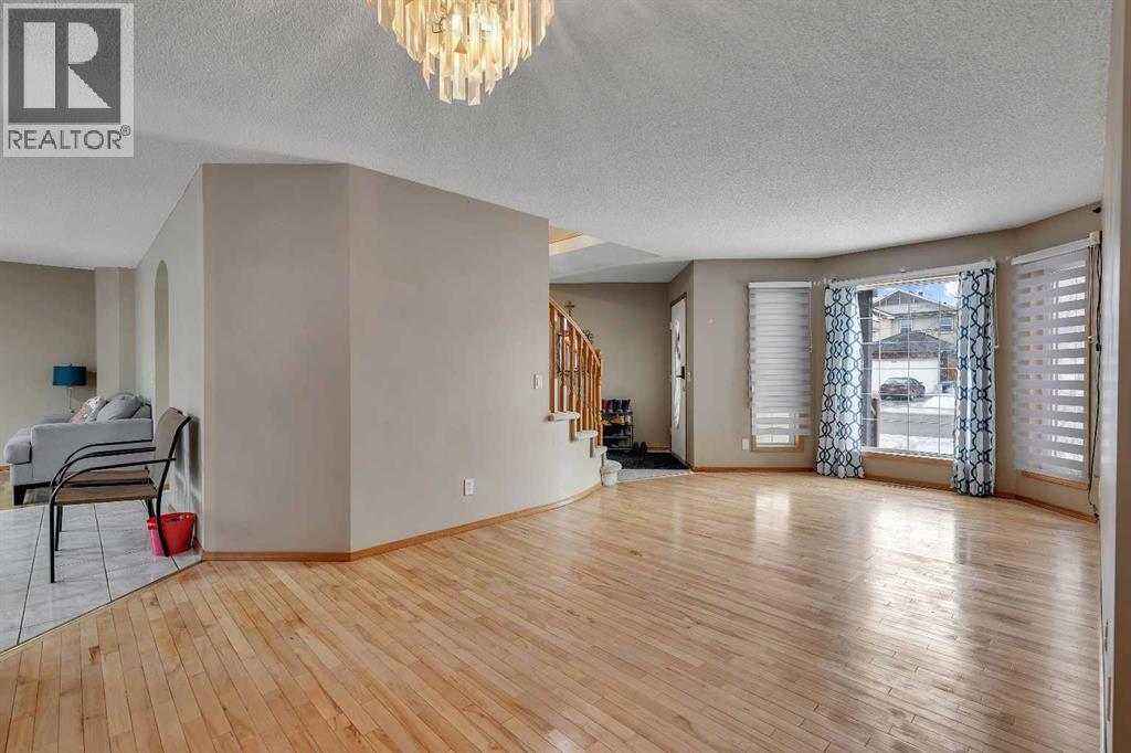 Single Family House for Sale in  Coral Springs Boulevard NE Coral Springs Calgary 