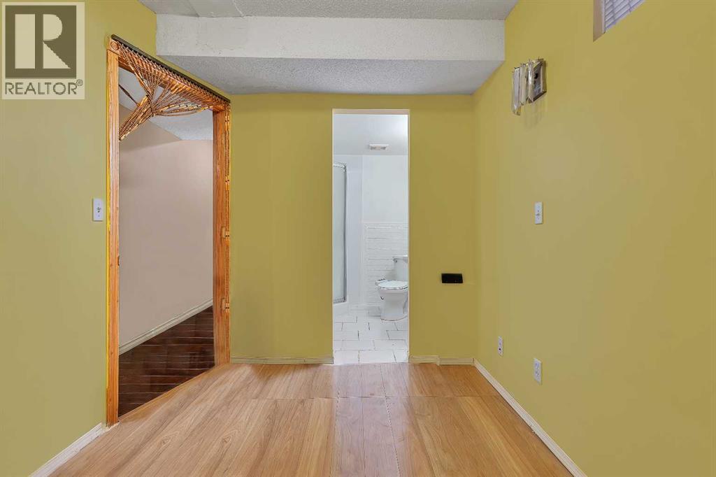 Single Family House for Sale in  Coral Springs Boulevard NE Coral Springs Calgary 