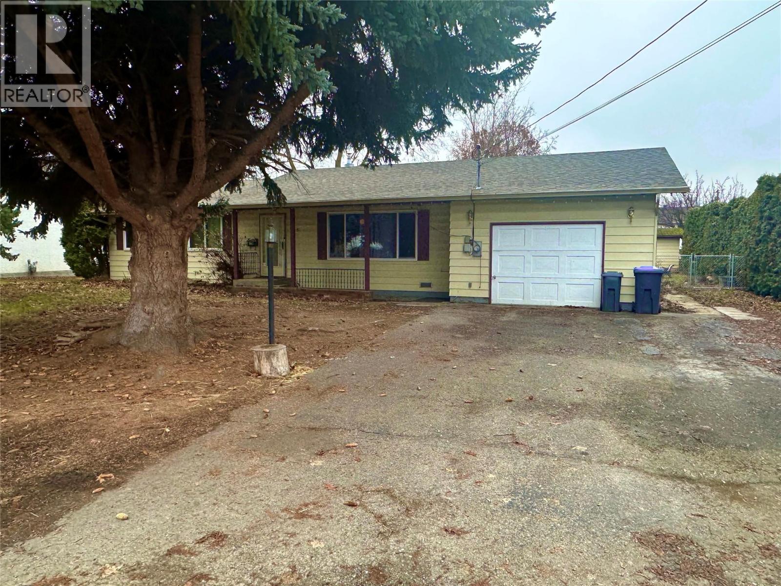 535 Hardie Road - 1