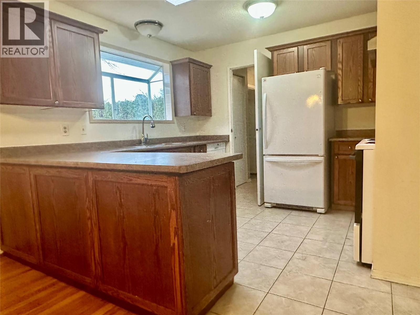 535 Hardie Road - 19