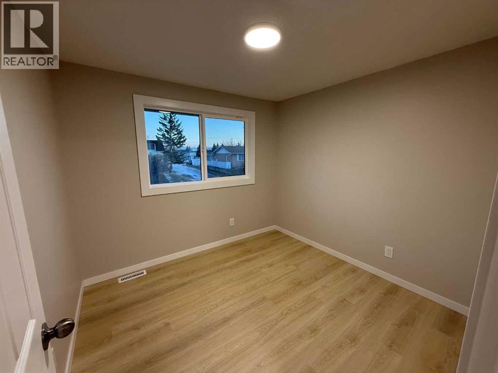 Single Family House for Sale in  Doverville Crescent SE Dover Calgary 