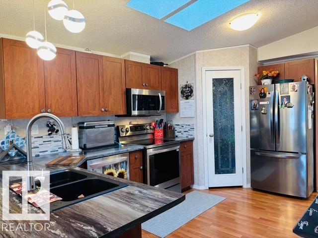 245 Oak Wood Drive NW NW, Edmonton