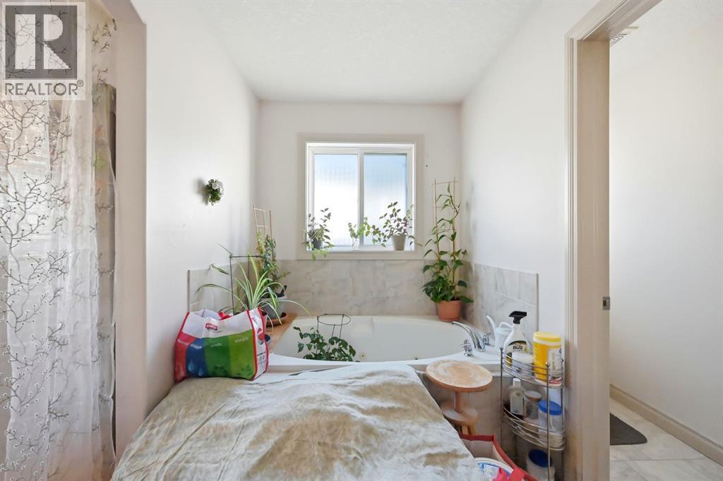 Single Family House for Sale in  Taralake Common NE Taradale Calgary 