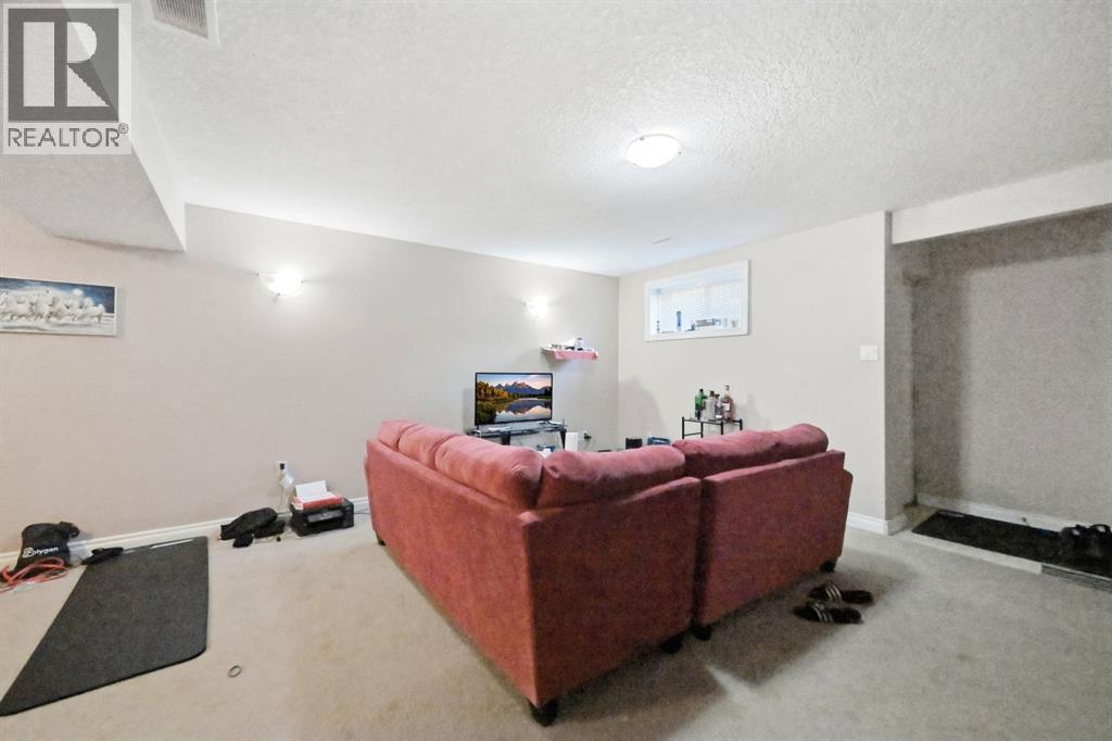 Single Family House for Sale in  Taralake Common NE Taradale Calgary 