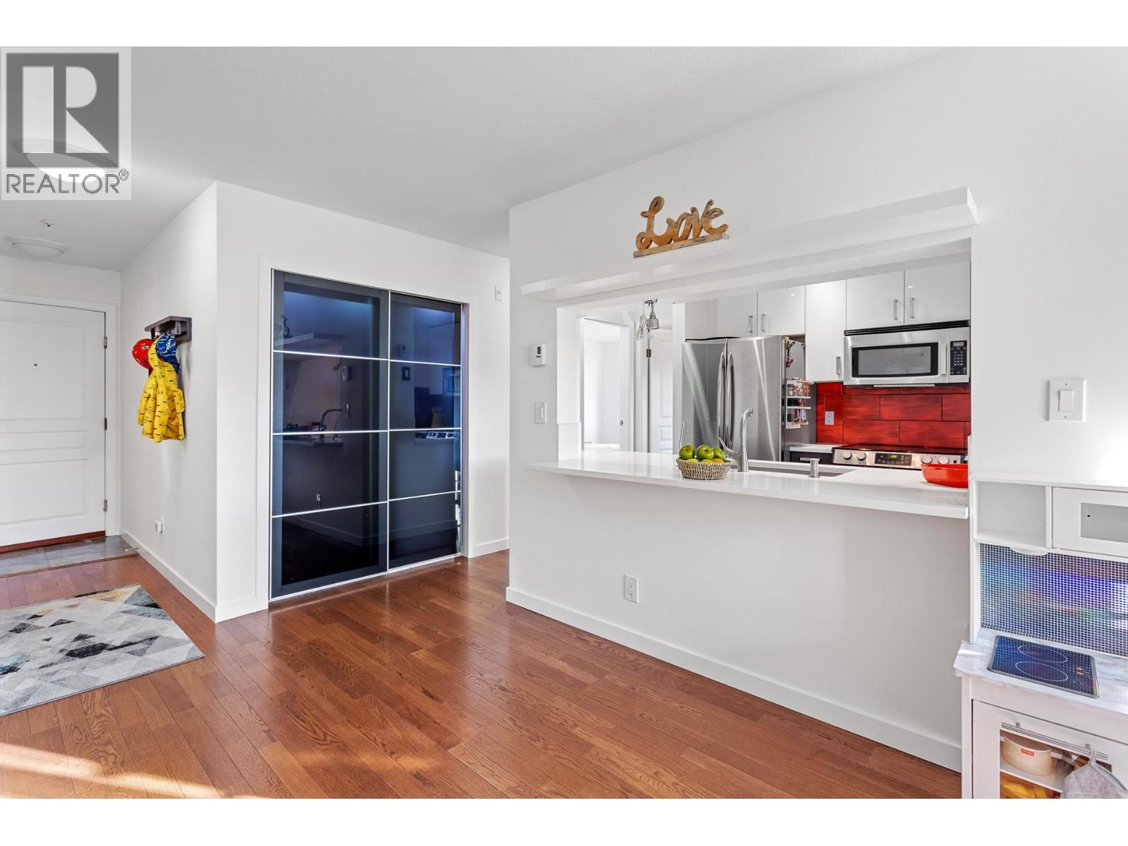 212 8460 JELLICOE STREET, Vancouver