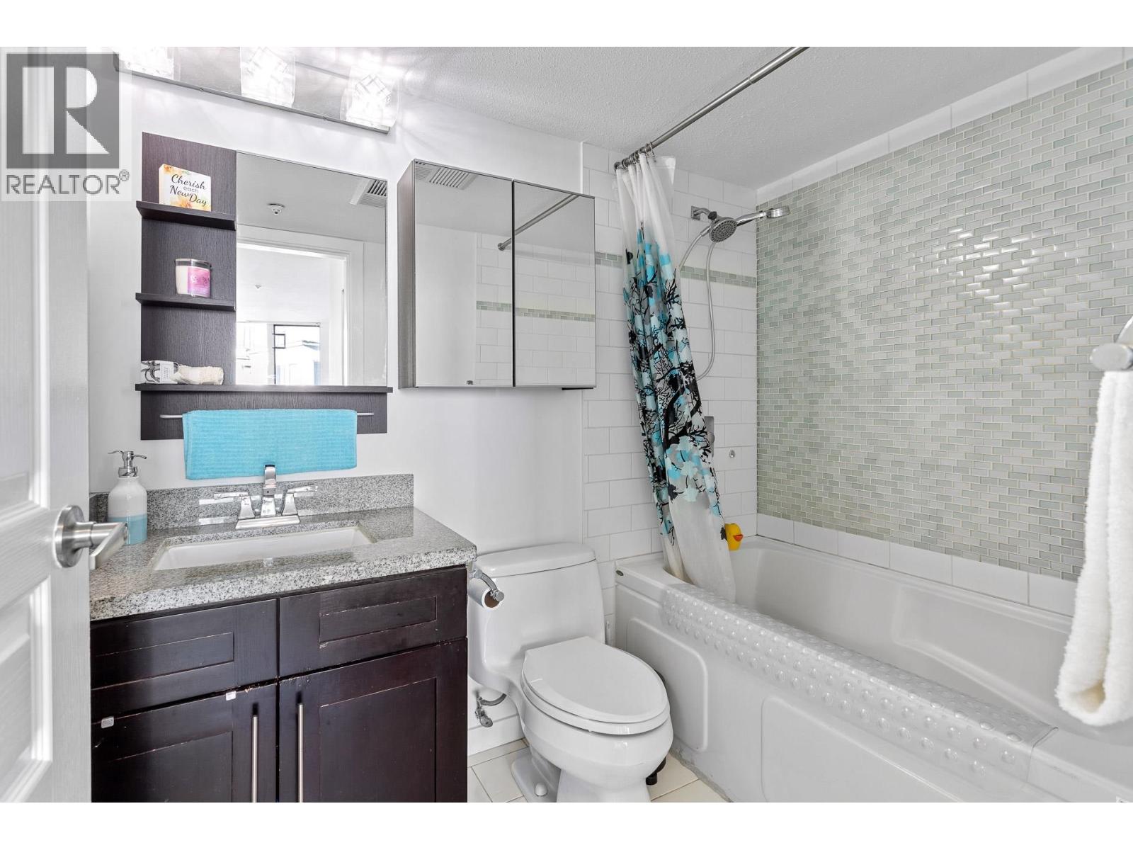 212 8460 JELLICOE STREET, Vancouver