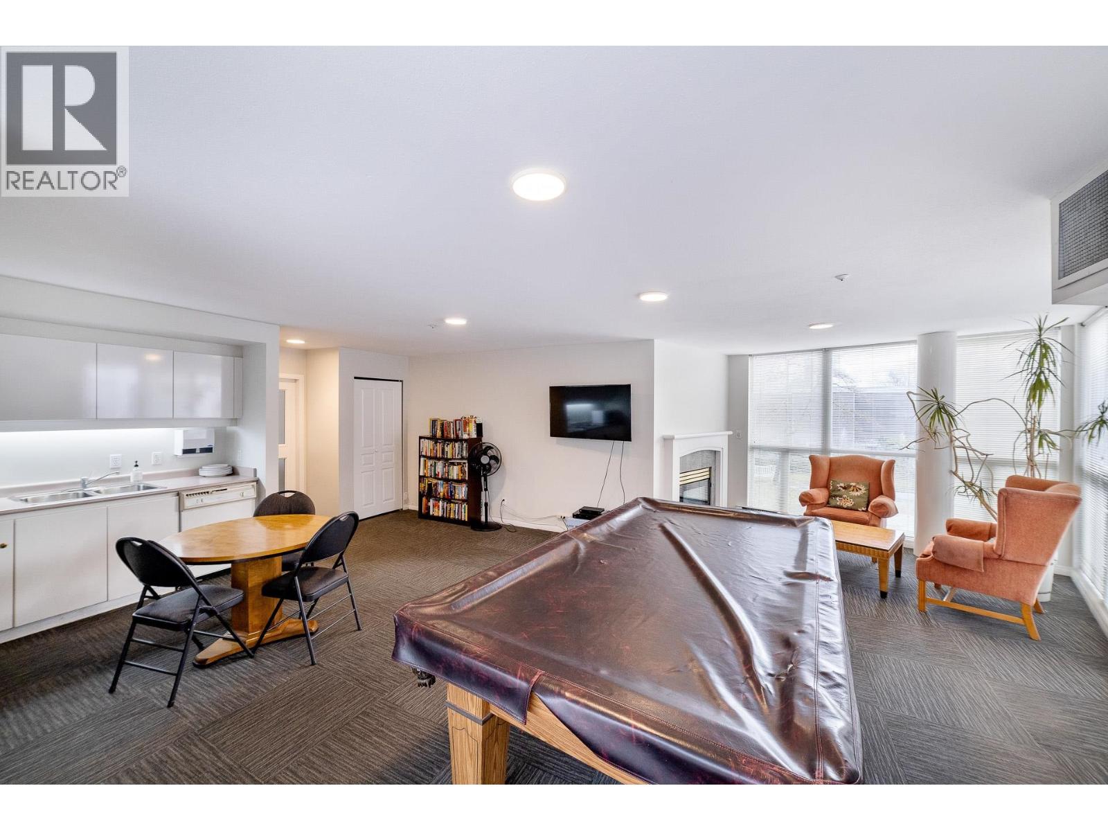 212 8460 JELLICOE STREET, Vancouver