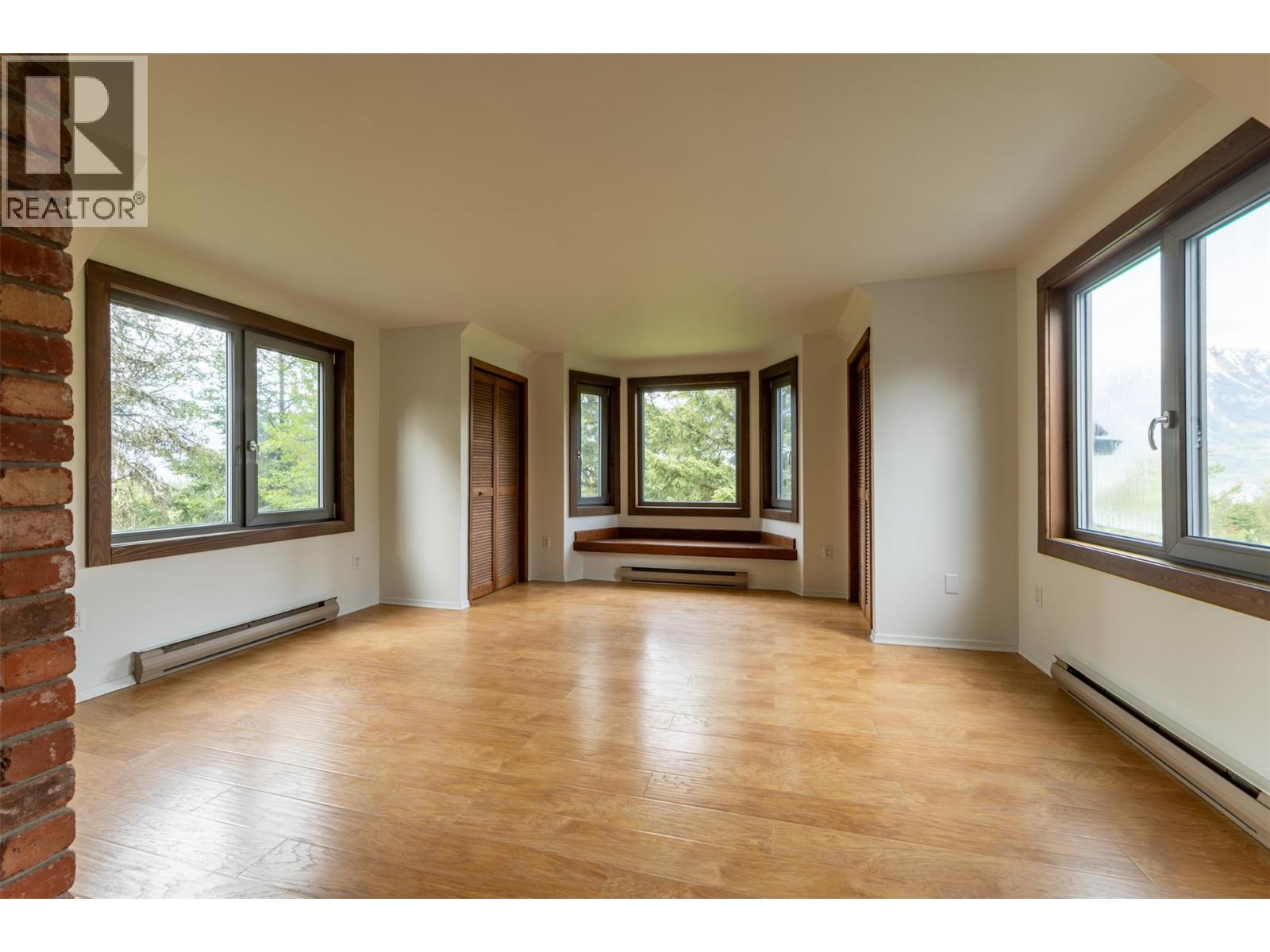 1615 Campbell Road - 39