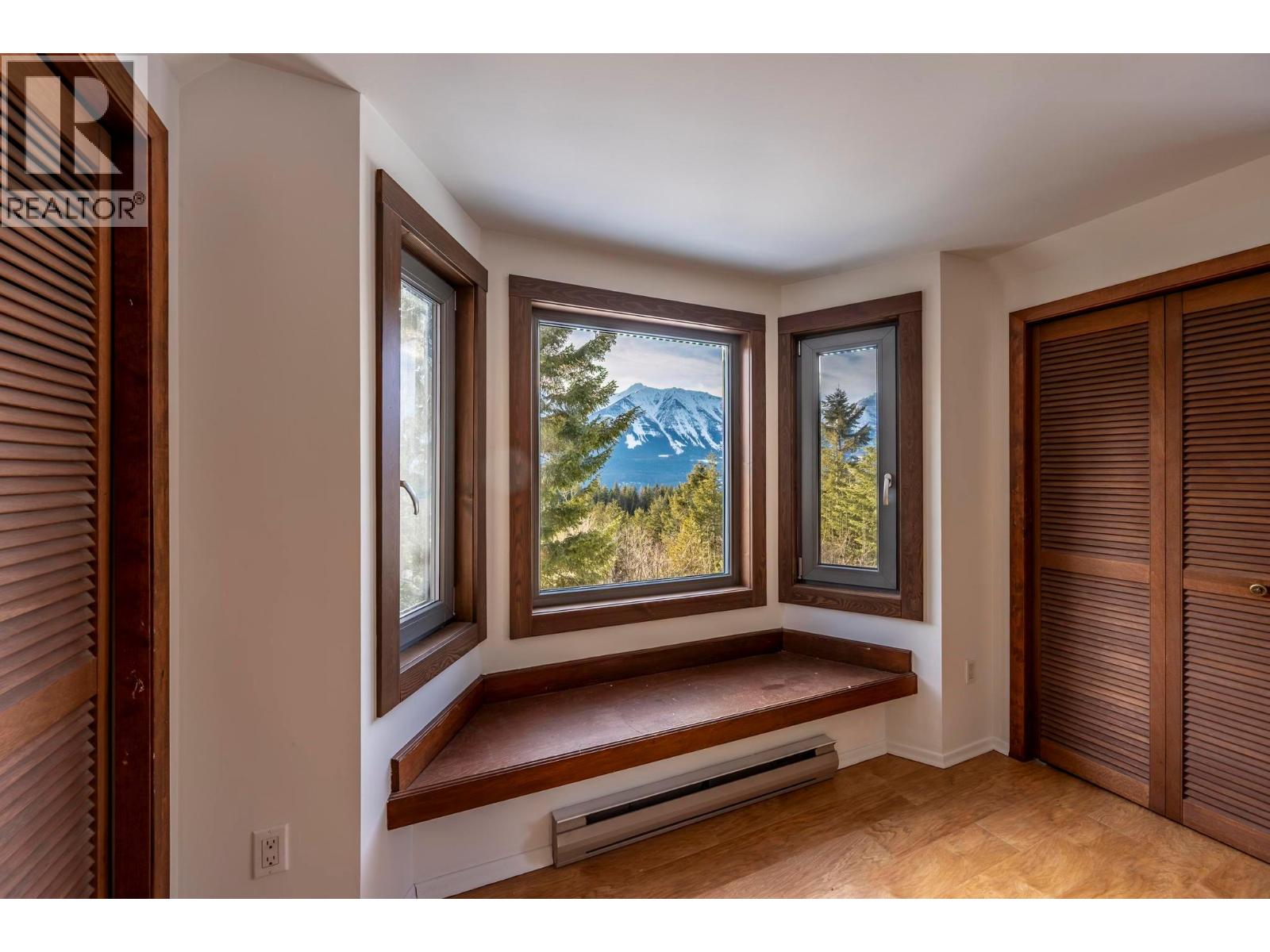 1615 Campbell Road - 46