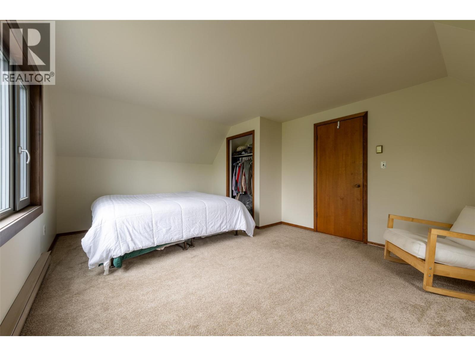 1615 Campbell Road - 53