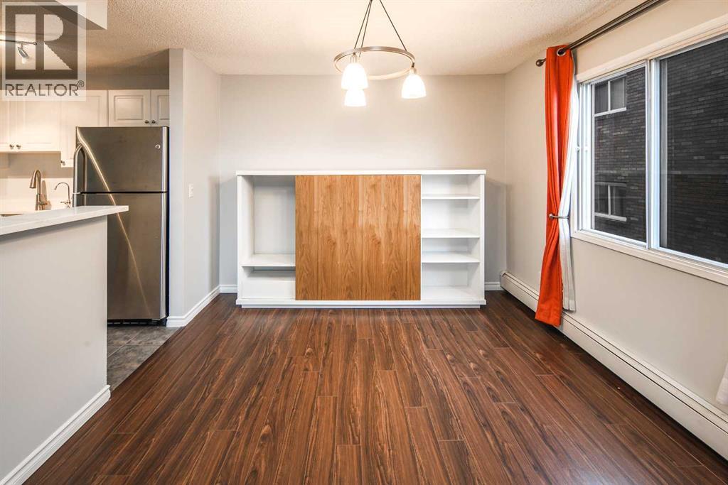 Single Family House for Sale in    Avenue SW Cliff Bungalow Calgary 