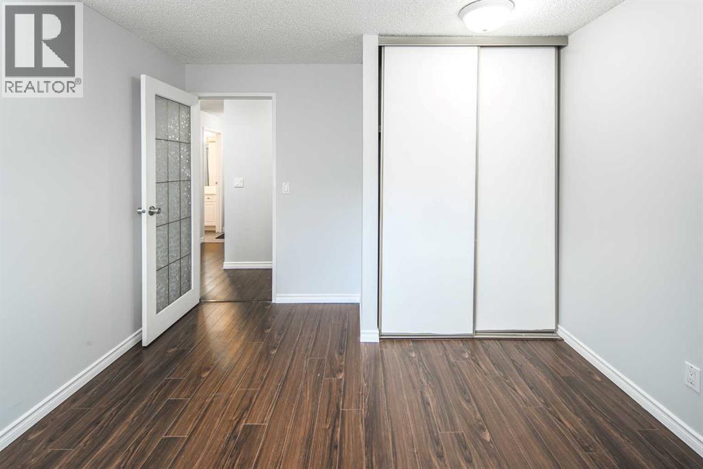 Single Family House for Sale in    Avenue SW Cliff Bungalow Calgary 