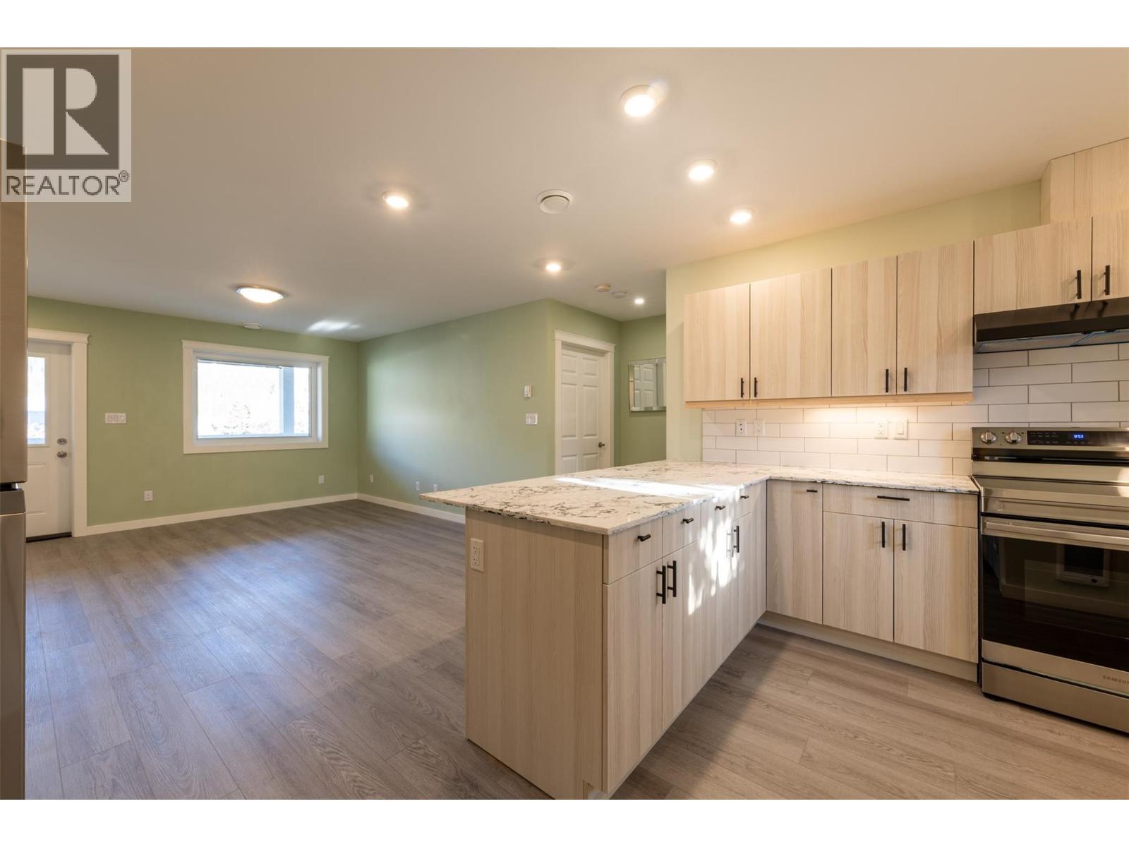 615 9th Street S - 37