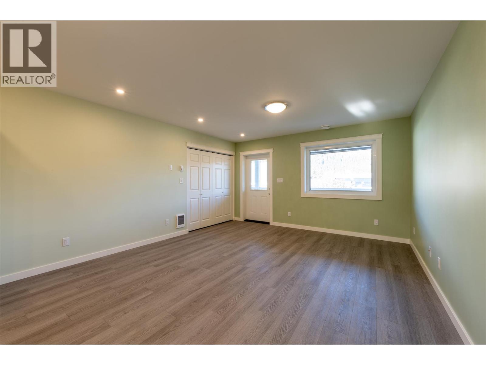 615 9TH STREET S - 40