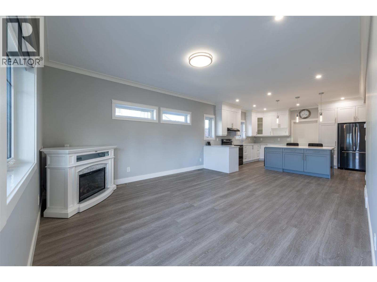 615 9th Street S - 18